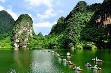Ảnh của 5 ĐỊA DANH NHẤT ĐỊNH KHÔNG THỂ BỎ LỠ KHI DU LỊCH NINH BÌNH